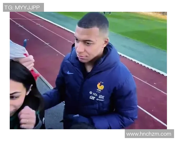 姆巴佩领衔法国队奋战世界杯展现超凡实力与团队精神