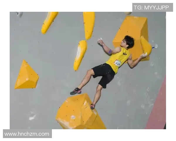 重庆飞盘队在攀岩联赛中以83分高居榜首展现强劲实力