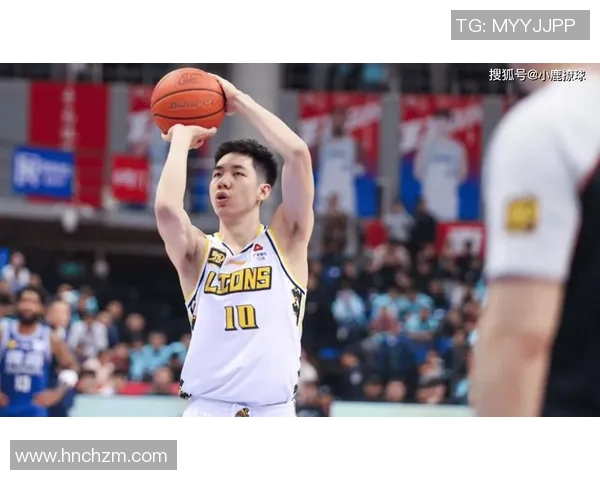 朱俊龙：从青涩少年到篮球场上的璀璨明星之路探索